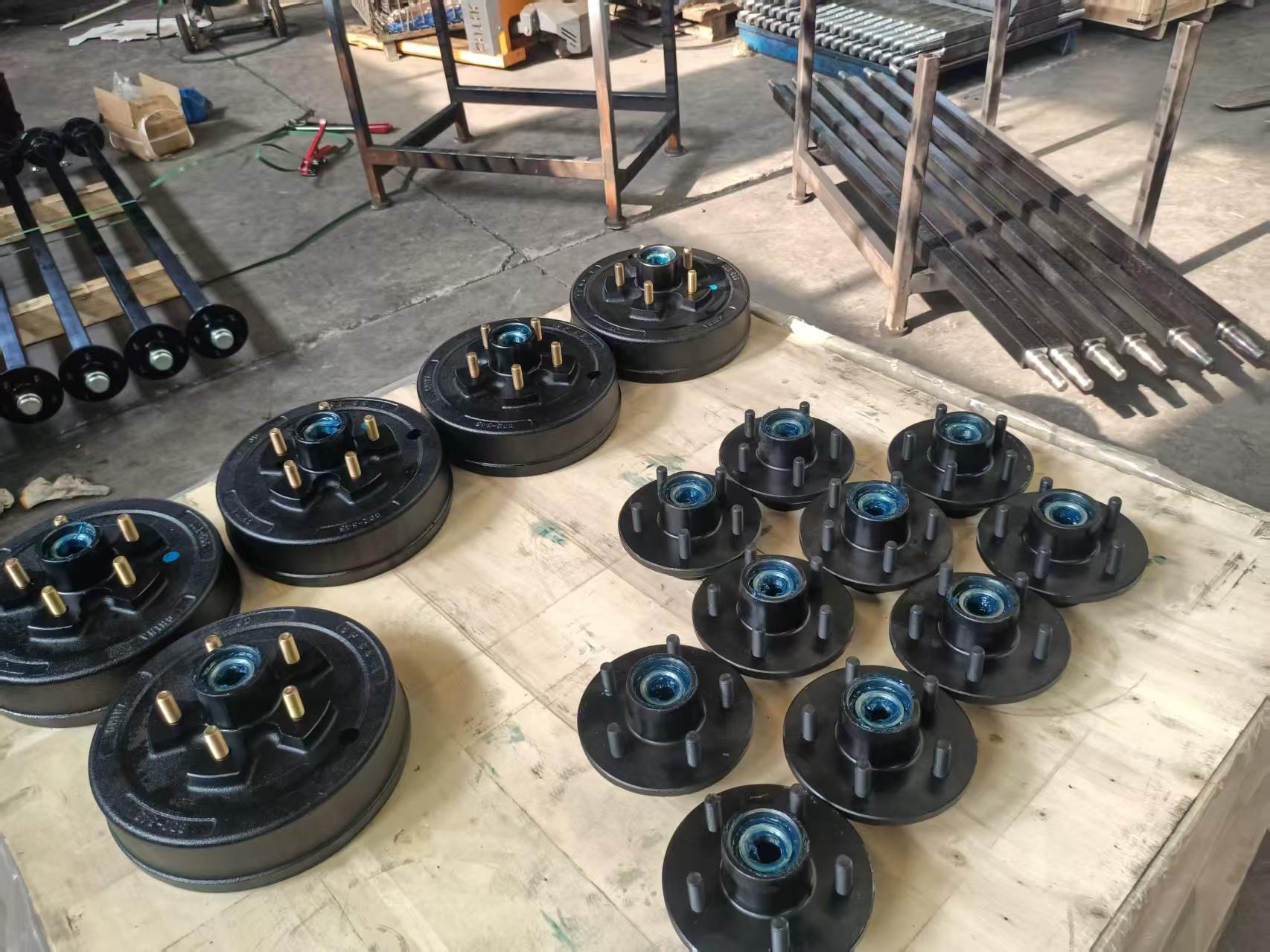 trailer axle with hub.jpg