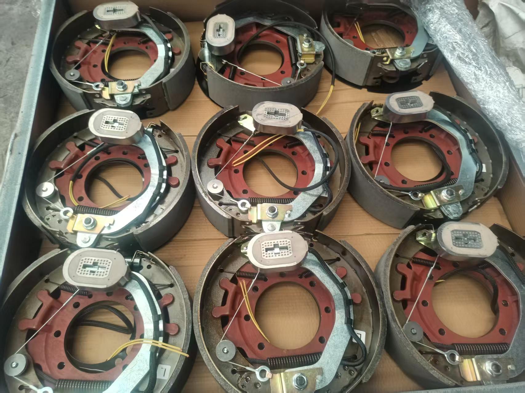 12.25 inch electric brakes ,adjusting-self.jpg